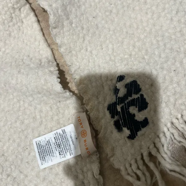 Tory Burch Cream Scarf with Black Emblem - Image 2