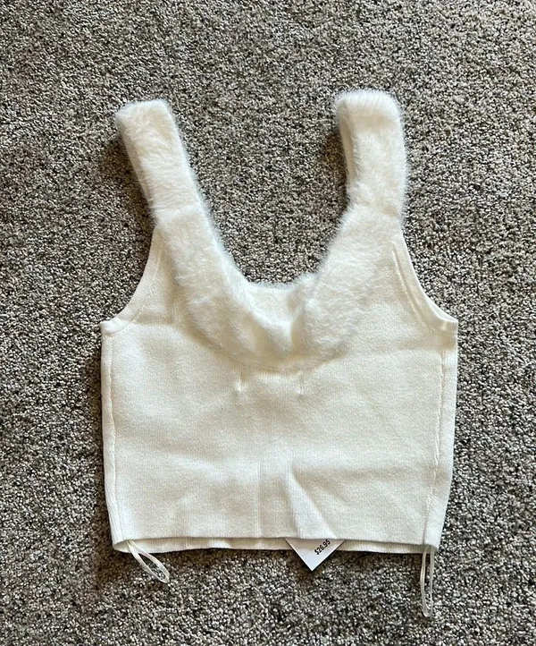 Boa Fuzzy Tank Top - Image 4