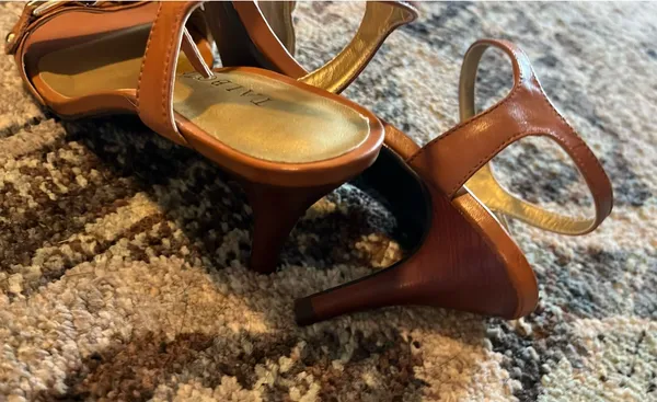 Talbots Kitten Heel - Image 2