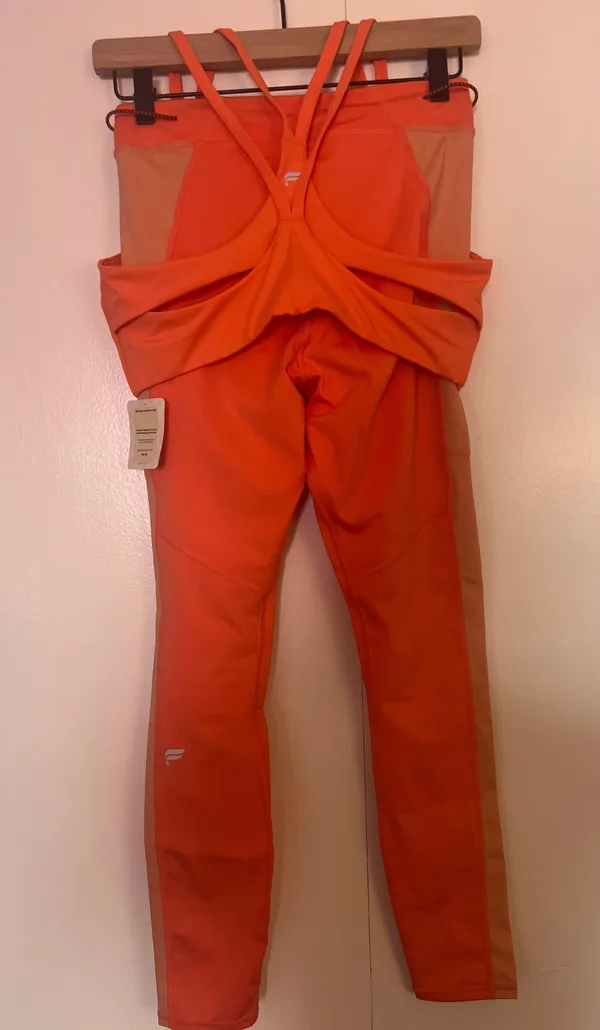 Fabletics Matching Set - Image 2