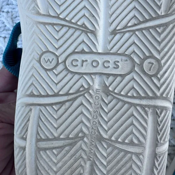 Crocs Women’s green Blue size 7W Sporty Sandals - Image 8