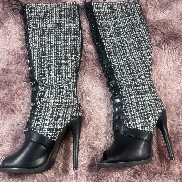 Black and white tweed knee high peep toe boots 7.5 - Image 3