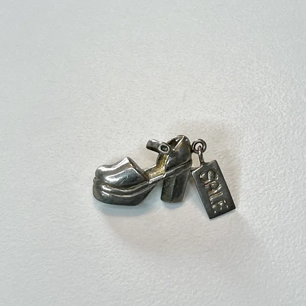Mini silvertone platform shoe pin with SALE tag - Image 2