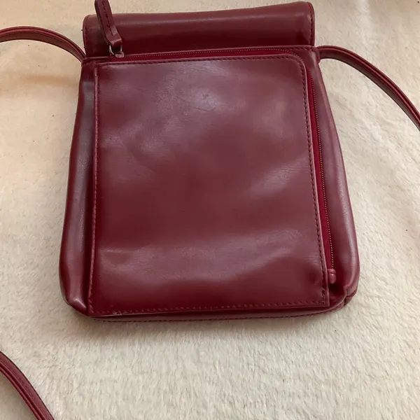 Nine West Wine Red Crossbody Bag with Front Zip - Image 6