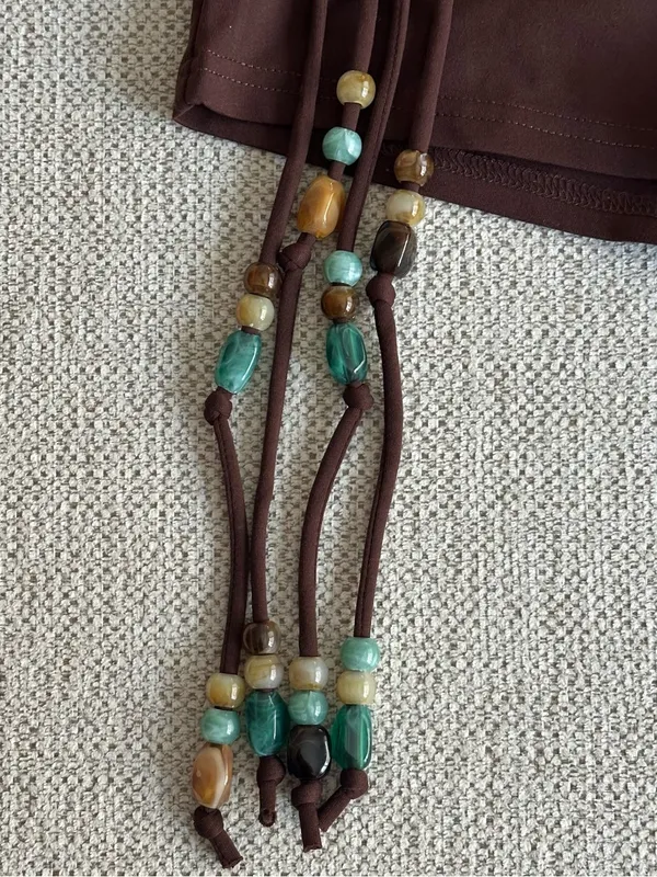 edikted Thia Ruched Bead Foldover Shorts - Image 4