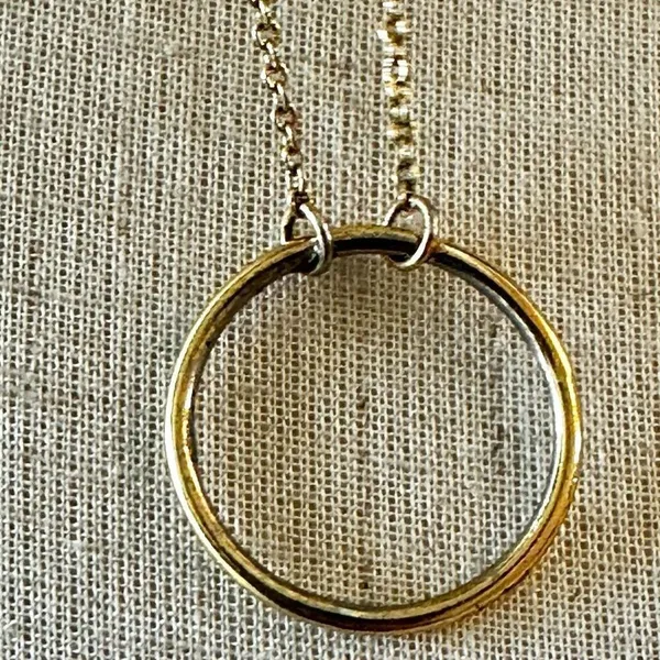 Gorjana vintage gold tone circle necklace - Image 3