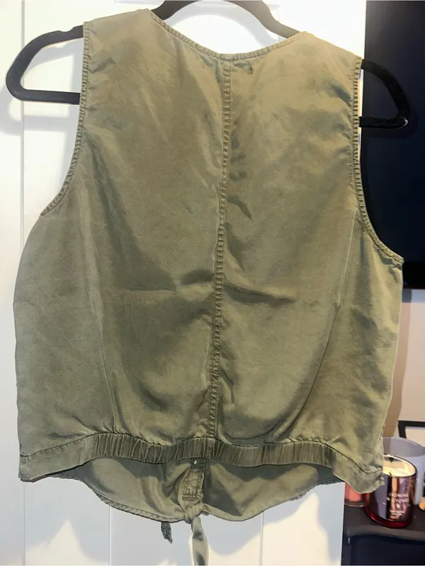 Abercrombie & Fitch Button Up Utility Vest/Too- Army Green $65MSRP - Image 6