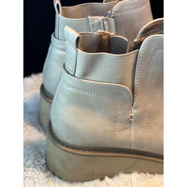 DV Dolce Vita Womens Gray Leather Platform Wedge Lug Sole Ankle Boots Zipper - Image 7