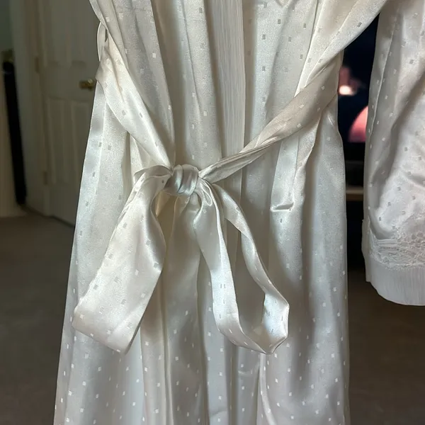 Linea Donatella peignoir robe size S/M - Image 6