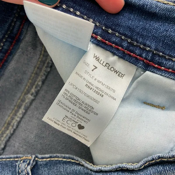 EUC Wallflower women’s‎ medium wash The Legendary Fit stretch casual pants jeans - Image 6