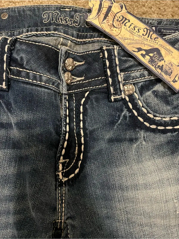Miss Me jeans Y2k low rise boot cut NWT saddle stitching‎ gemstones 31 RARE - Image 8