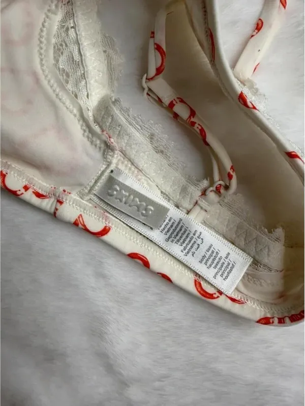 SKIMS Heart Print Lace Bralette White & Red XXS New - Image 4