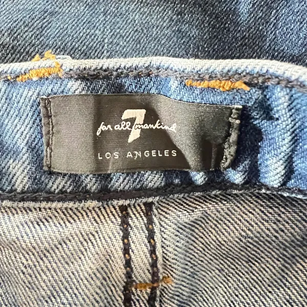 867 | 7 For All‎ Mankind High Rise Distressed Denim Cutoff Shorts Blue Womens 27 - Image 3
