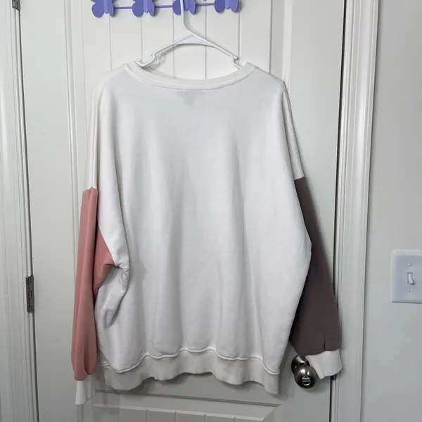 EUC Primark‎ women’s white colored sleeve fleece lined decal crewneck large - Image 6