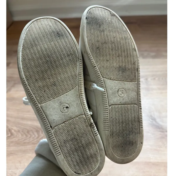 Universal Threads | Women's Off White Cream Casual Fashion Sneakers, Size 5‎ - Image 6