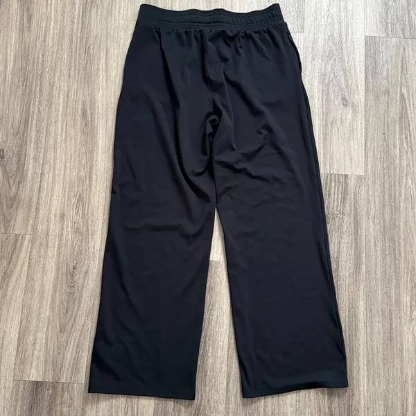Under Armour Women's Black Track Pants - Image 3