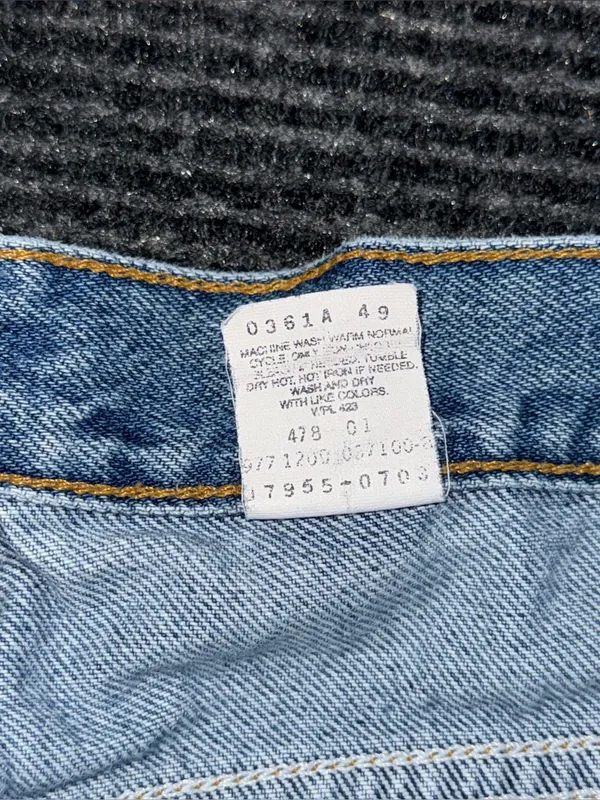 Vintage Y2K Levi’s Relaxed Fit Denim Shorts Women’s 7 / 27 Blue Cotton Jorts - Image 5