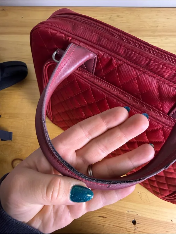 Brookstone Red Quilted Laptop Work Bag Briefcase Pockets‎ With Crossbody Strap - Image 2