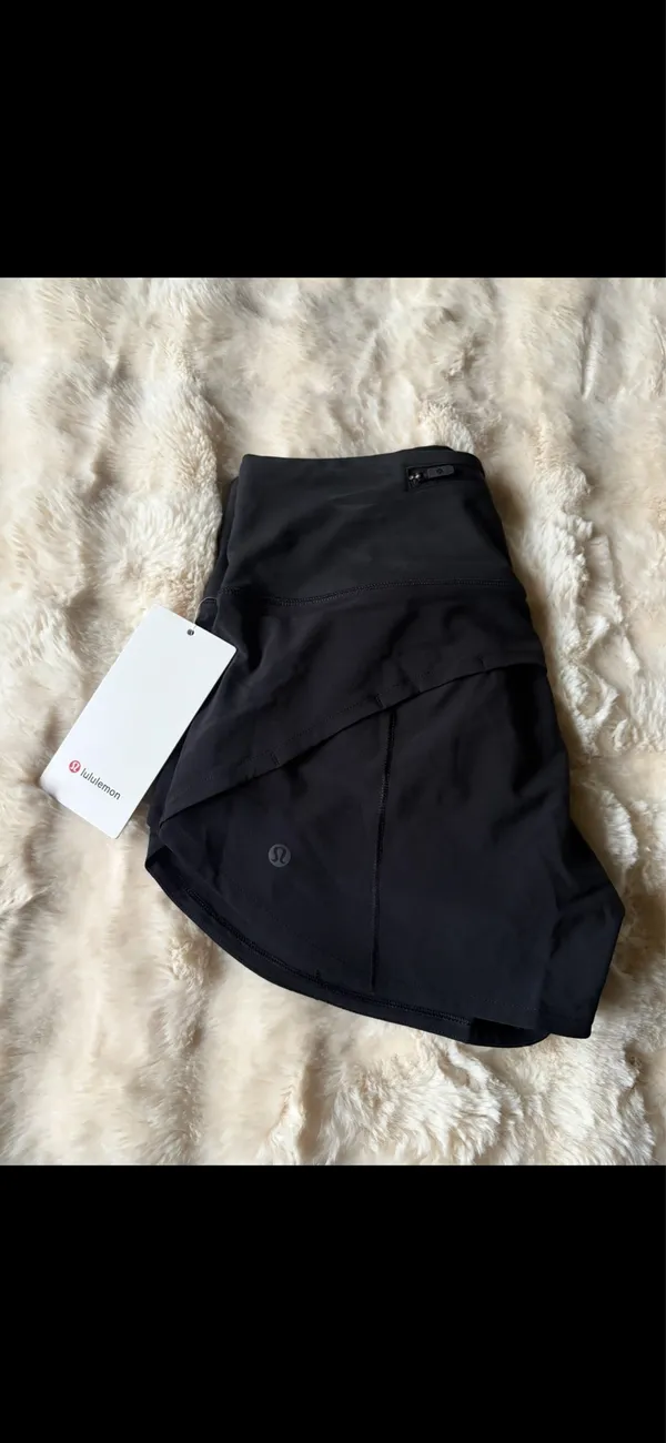 Lululemon Speed-Up Shorts in Black - Image 5