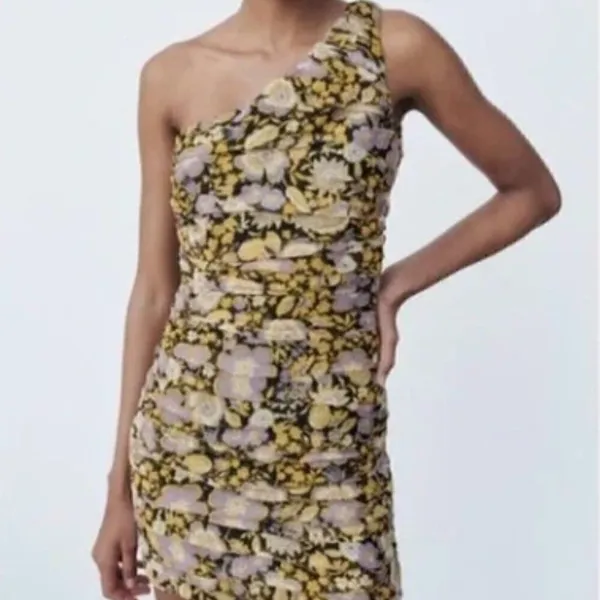NEW‎ Zara Floral Ruched One Shoulder Mini Dress - Image 2