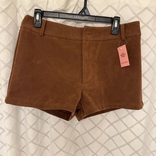 NWT Pretty Little Thing Clay Faux Suede Mid Rise Shorts - Image 6