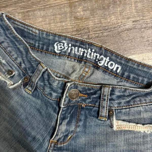 Y2K B Huntington blue bootcut jeans with‎ distressed details - Image 2