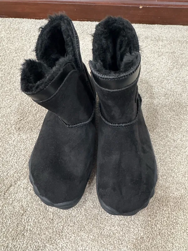 Barefoot Wide Toe Bed Women’s Size 39 Winter Boots Suede Black - Image 2