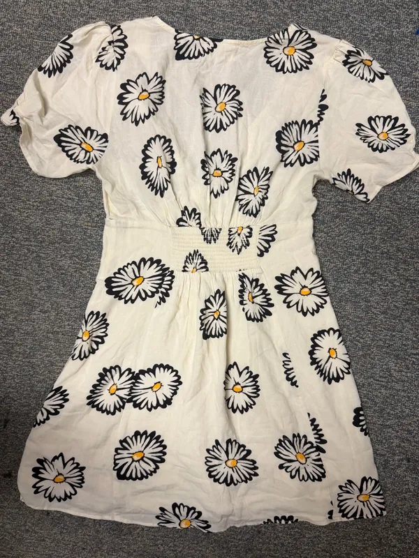 Urban Outfitters Daisy Floral Linen Blend Twist Front Mini Dress Small NWT - Image 8