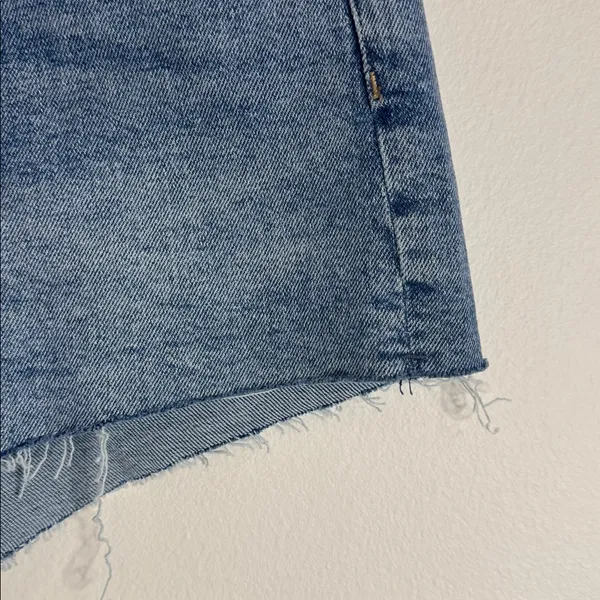 H&M Classic Raw Hem Blue Jean Shorts size 6 - Image 6