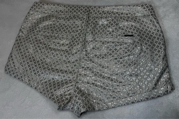 Abercrombie & Fitch Cream Metallic Jaquard Floral Print Trouser Short Size 10 - Image 3