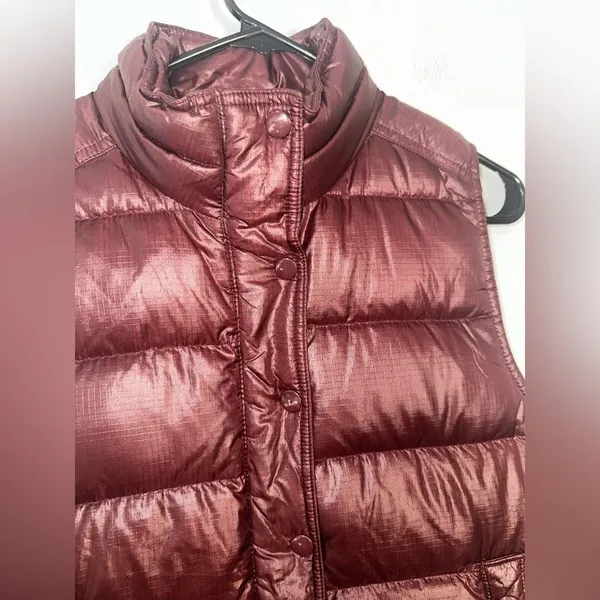 J.Crew Shiny Down‎ Puffer Vest Burgundy Maroon EUC SIZE S - Image 3