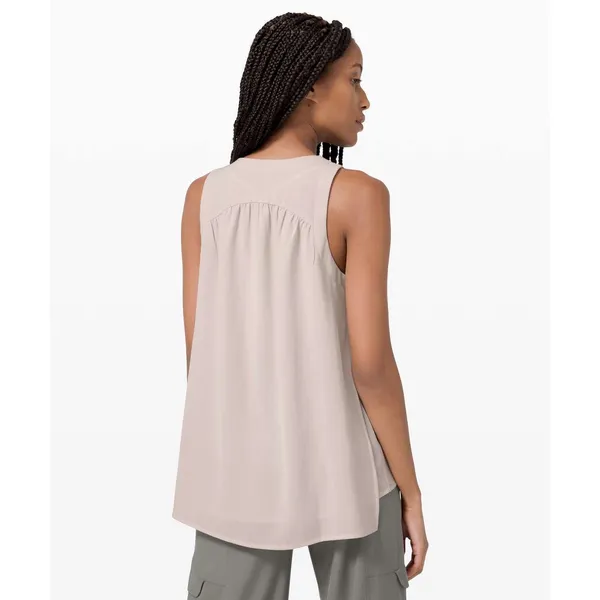 Lululemon Dynamic Days Sleeveless Mesh Crewneck Tank Top in Dune Size 12 - Image 3
