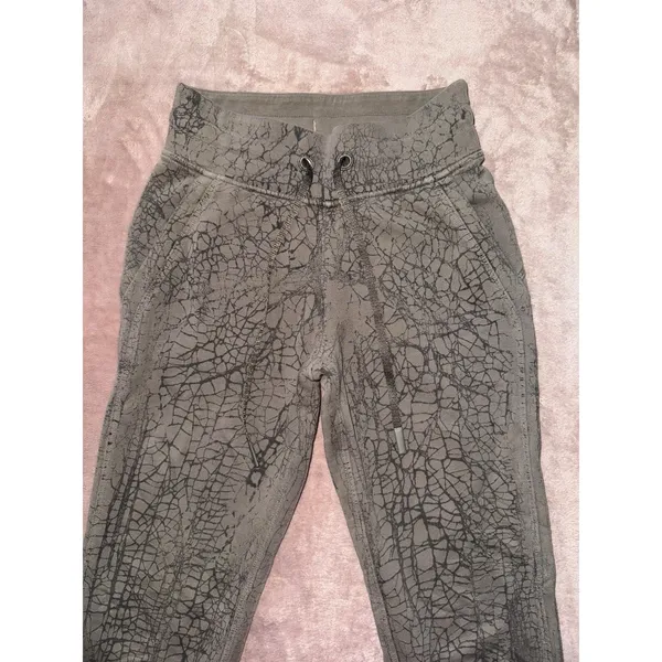 Lululemon Women's Warm Down Jogger II Length Size‎ 0 - Image 2