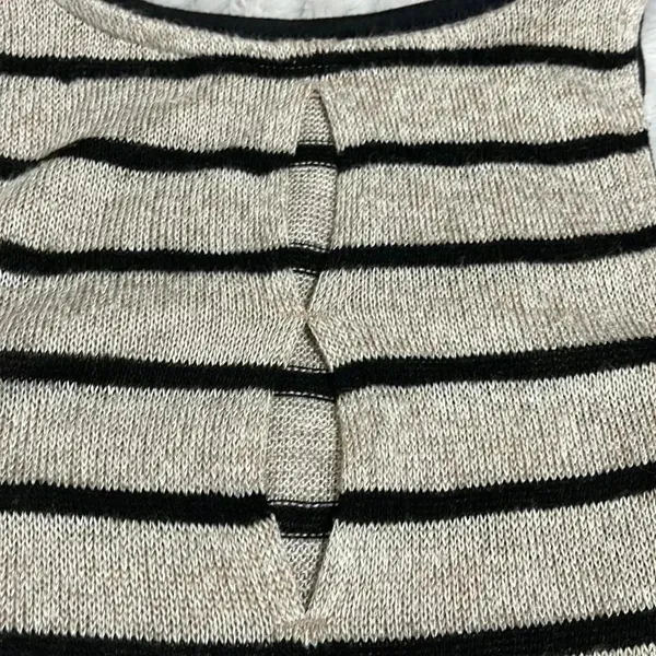 Black and beige striped tank top - Image 4