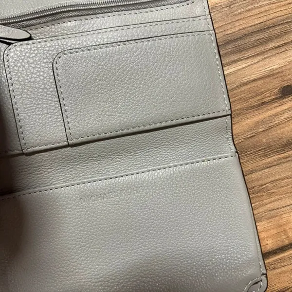 ‎Michael Kors wallet - Image 3