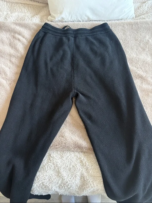 Alo Scholar Sweatpants Straight Leg Heavy Knit Black - Image 3