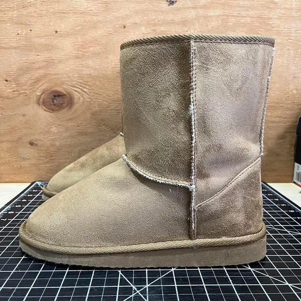 Unbranded Women's Tan and Brown Boots - Image 2