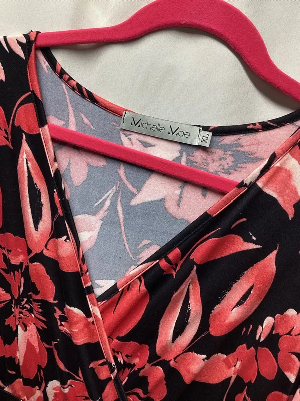 Michelle Mae resortwear Black Maxi Dress with Coral Floral Pattern size XL - Image 8
