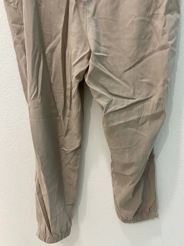 Nwt High-Waisted Twill Jogger Pants Size Large - Image 10