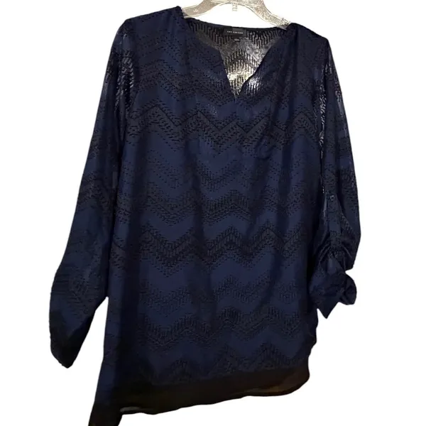 The Limited‎ Navy Blue Chevron Clip Dot Roll Tab Sleeve Blouse Small - Image 7