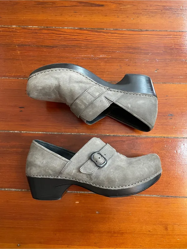 Dansko Tamara Grey Nubuck Buckle Comfort Clogs Sz 40 (US 9.5-10) 🧡🎀 - Image 9