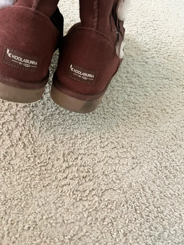 Koolaburra by UGG maroon boots size 11 - Image 4