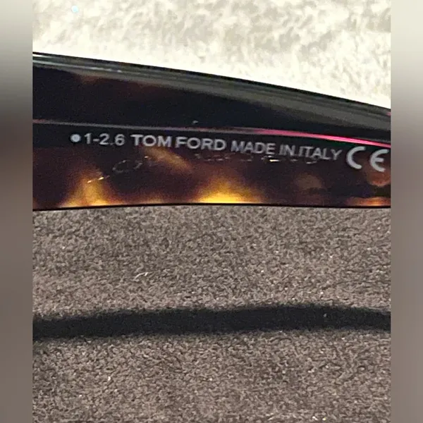 Tom Ford Dakota 02 sunglasses TF554 Black Sunglasses with Case EUC - Image 7