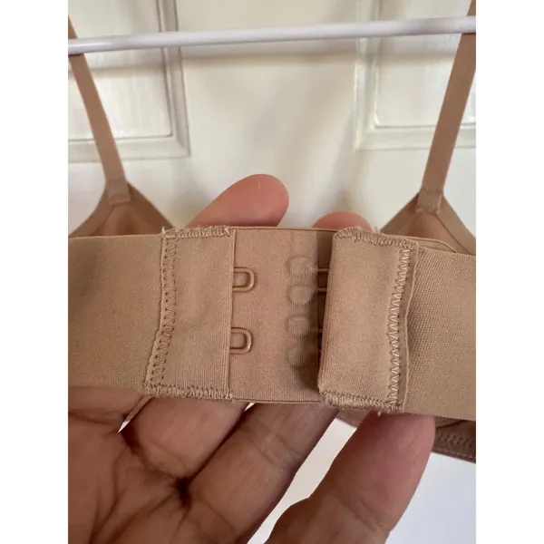 Skims nude bra size 32A - Image 4