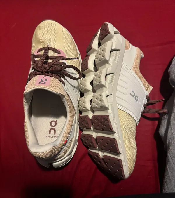 On Cloud x Free People Cloudswift 3 ad Running Shoes - Image 4