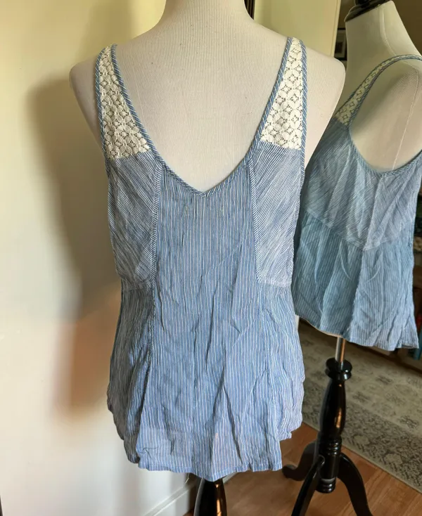 Hollister Medium Blue Top - Image 3