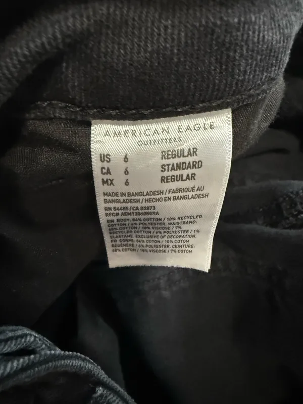 American Eagle Jeans - Image 3