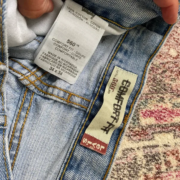 Levi's 560 Comfort Fit Jean Shorts - Image 2