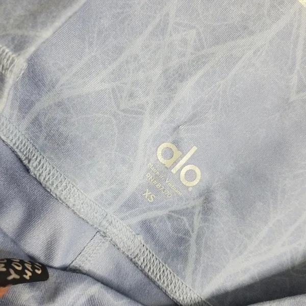 Alo Yoga Blue/Yellow Airbrush Tree Lace‎ Sky Leggings - Image 4