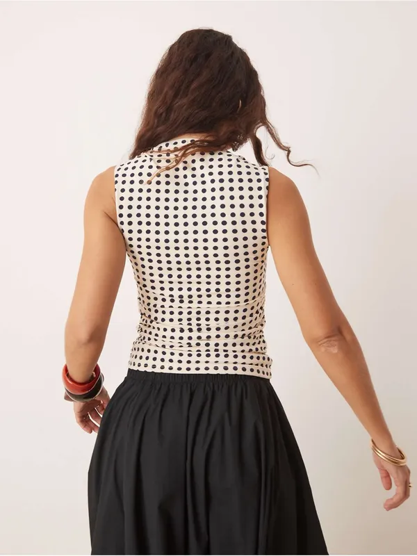 Abercrombie & Fitch square neck top in polka dot size XL - Image 4